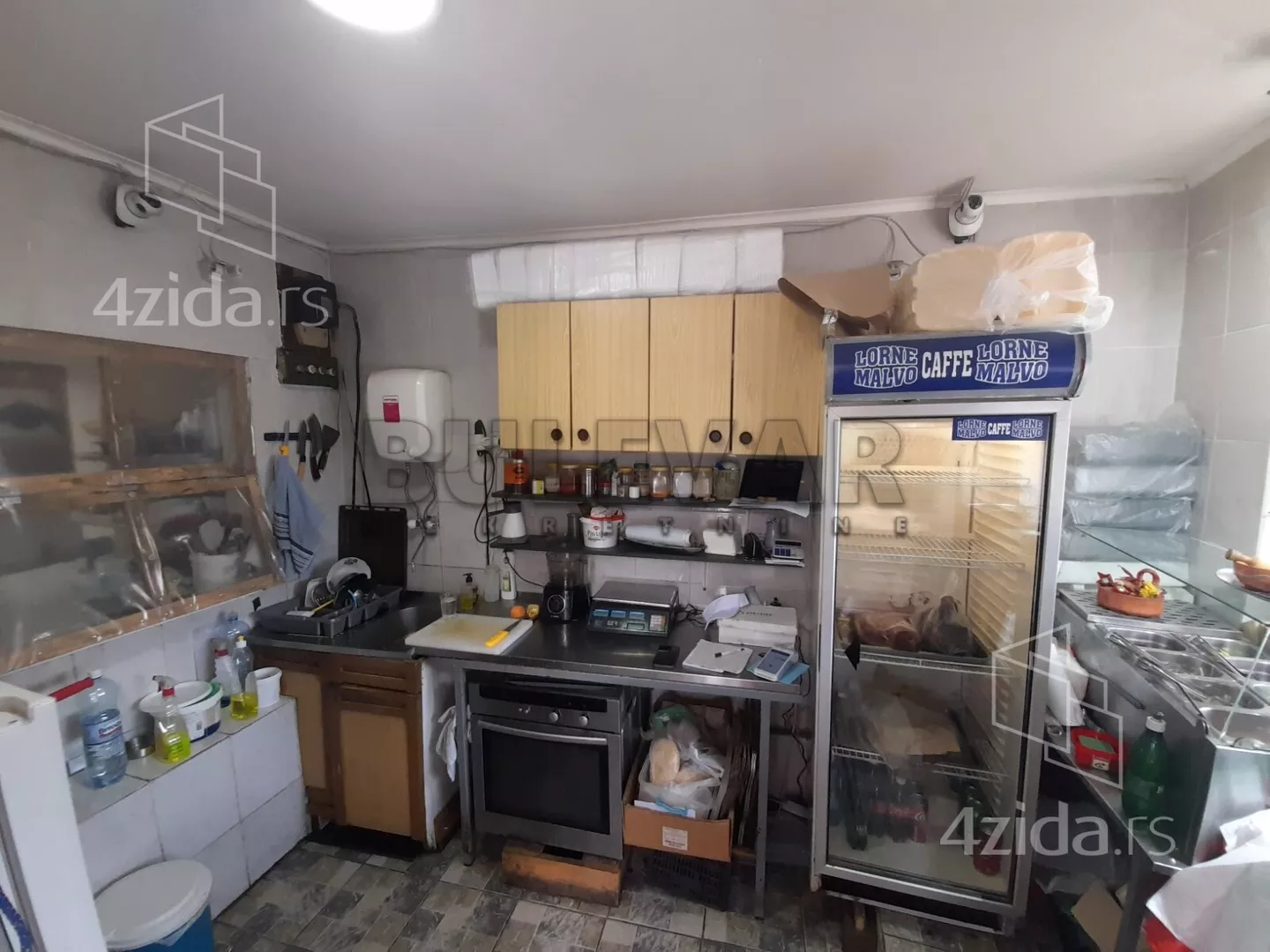 Lokal | 4zida