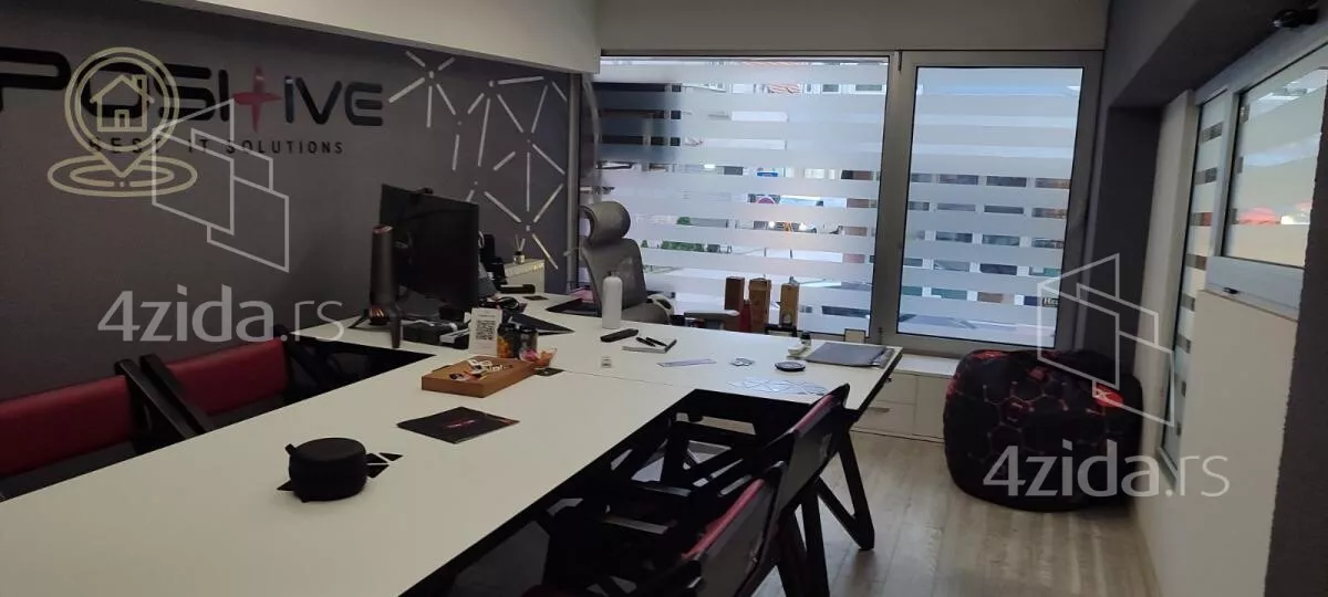 Poslovni prostor | 4zida