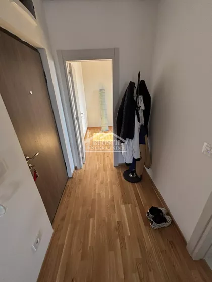 Karađorđeva | 4zida.rs