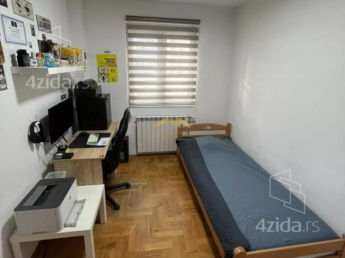 Troiposoban stan | 4zida