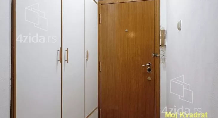 Četvoroiposoban stan | 4zida