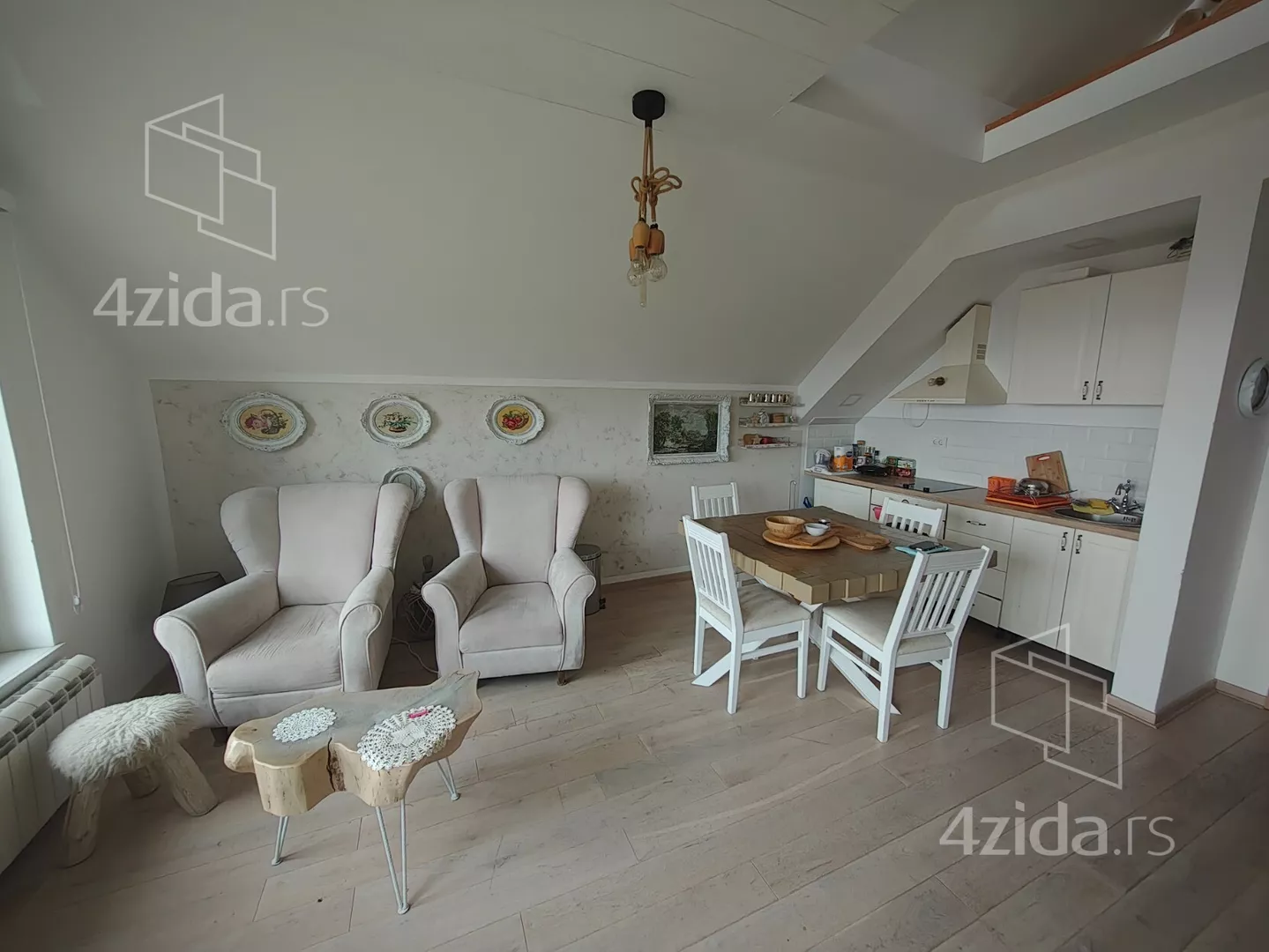 Dvoiposoban stan | 4zida