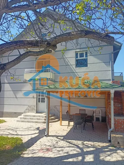 Pasi poljana | 4zida.rs