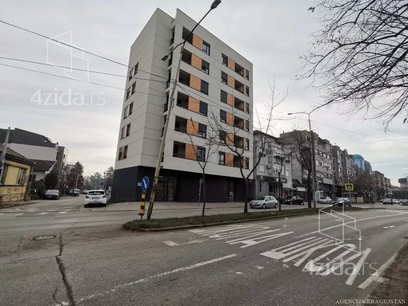 Poslovni prostor | 4zida