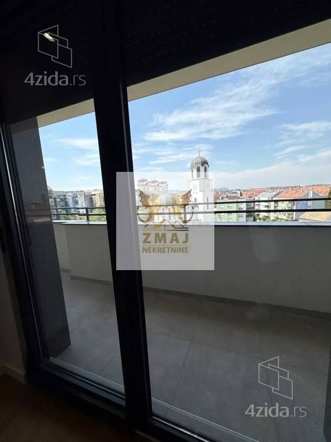 Šestosoban stan | 4zida