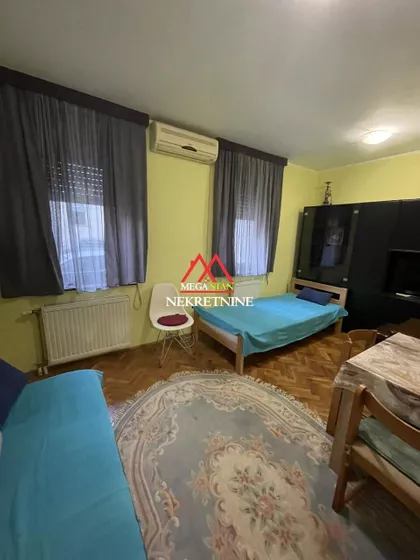 Vuka Karadžića | 4zida.rs