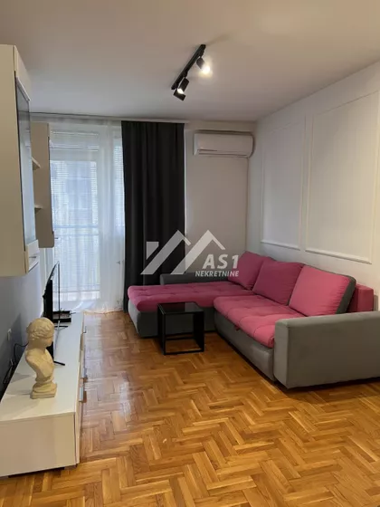 Branka Bajića | 4zida.rs