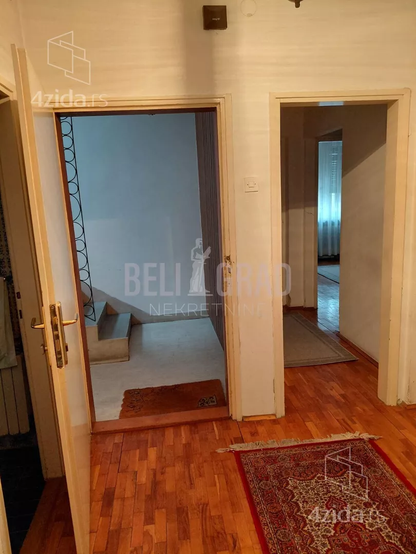 Devetosoban stan | 4zida