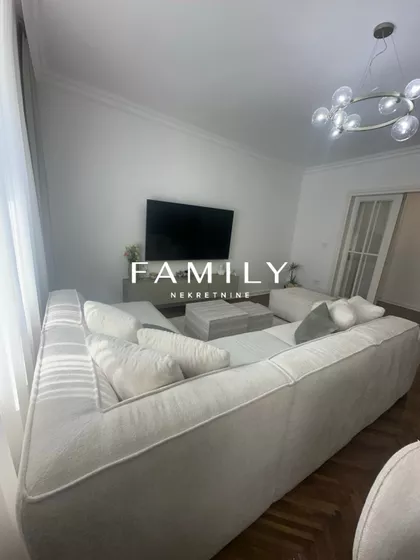 Jovana Subotića | 4zida.rs