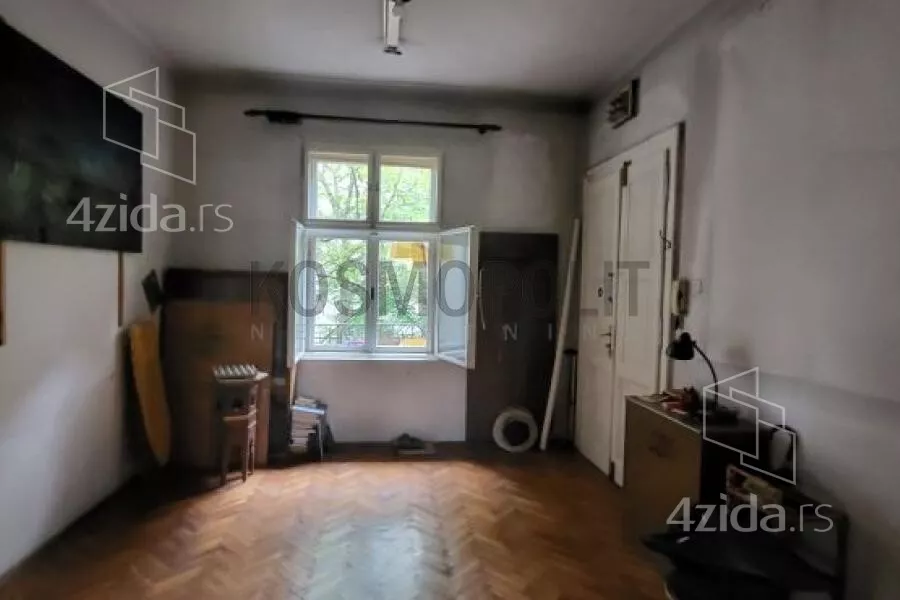 Četvoroiposoban stan | 4zida