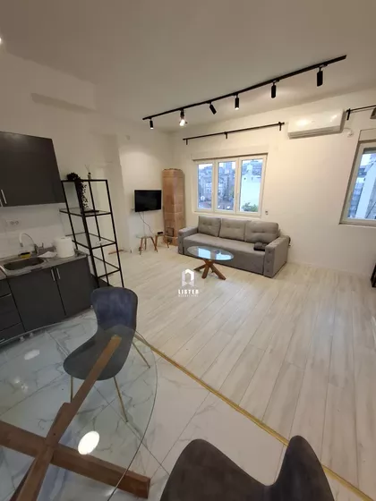 Francuska | 4zida.rs