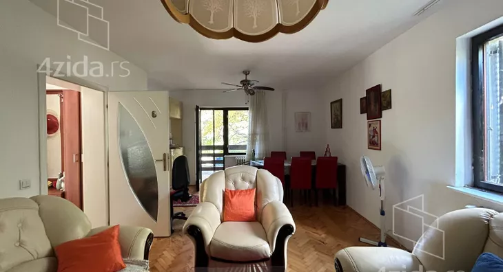 3-etažna kuća | 4zida