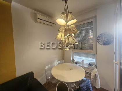 Pariske Komune | 4zida.rs