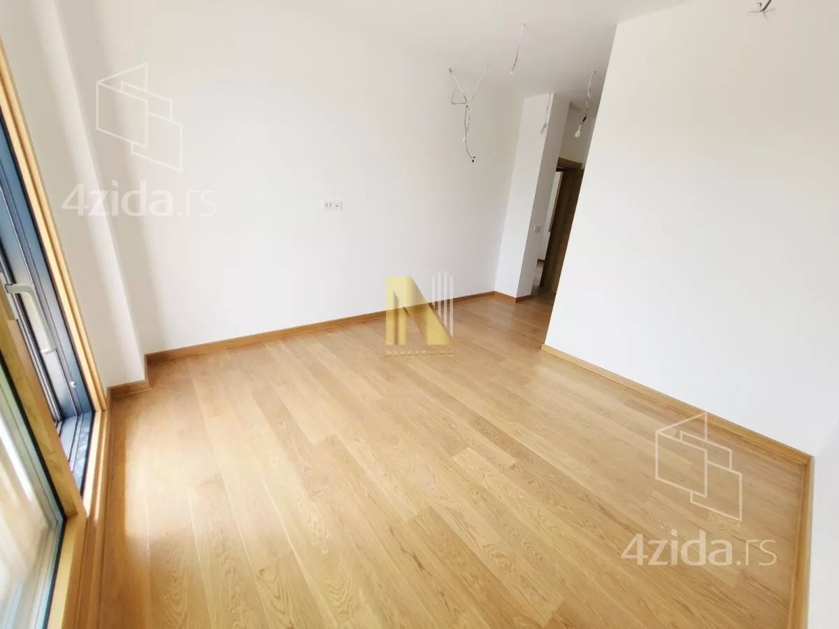Četvoroiposoban stan | 4zida
