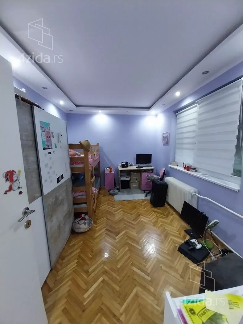 Petosoban stan | 4zida