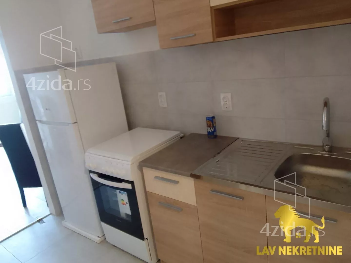 Jednoiposoban stan | 4zida