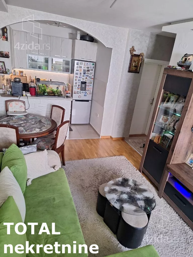 Dvoiposoban stan | 4zida