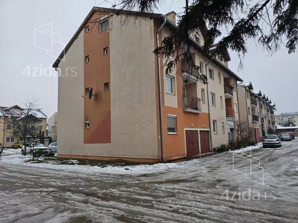 Četvorosoban stan | 4zida