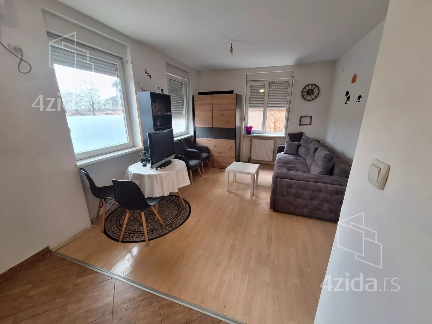 Jednoiposoban stan | 4zida