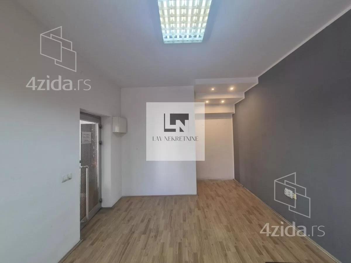 Lokal | 4zida