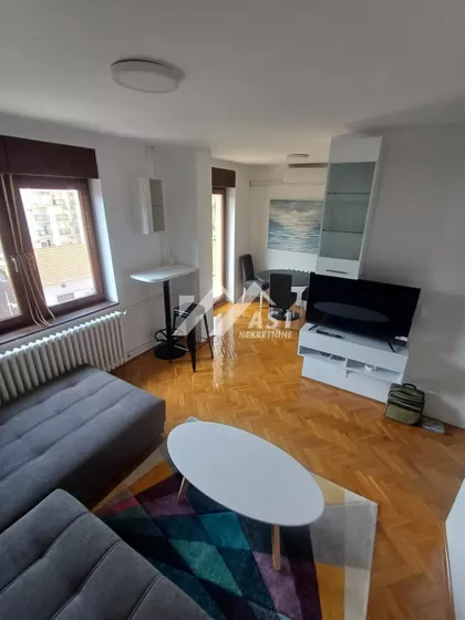 Braće Ribnikar | 4zida.rs