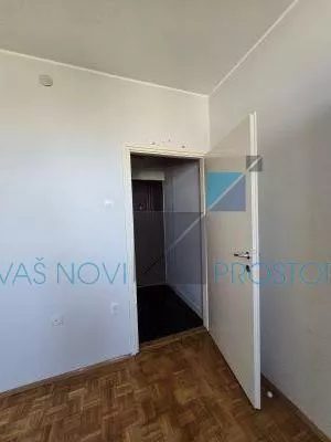 Učitelja Miloša Jankovića | 4zida.rs