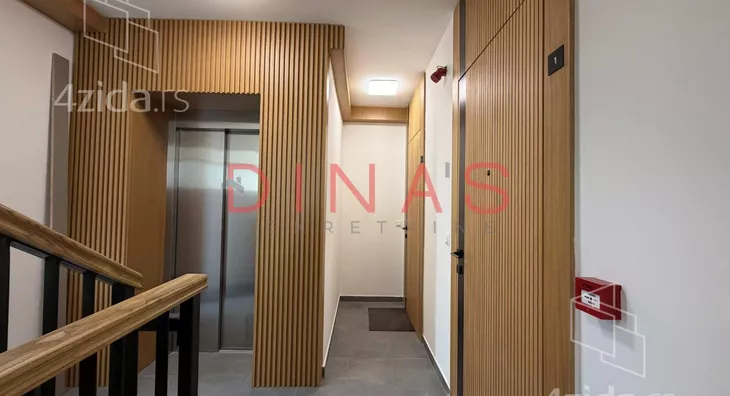 Petosoban stan | 4zida