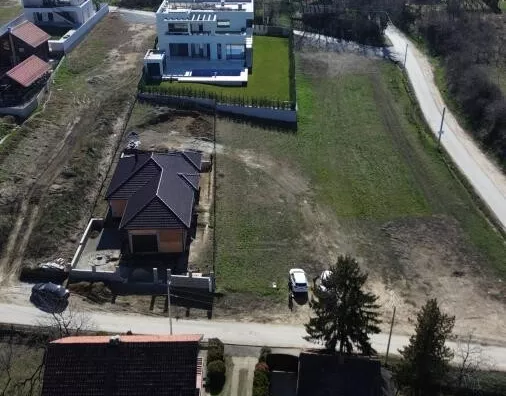 Građevinsko zemljište | 4zida