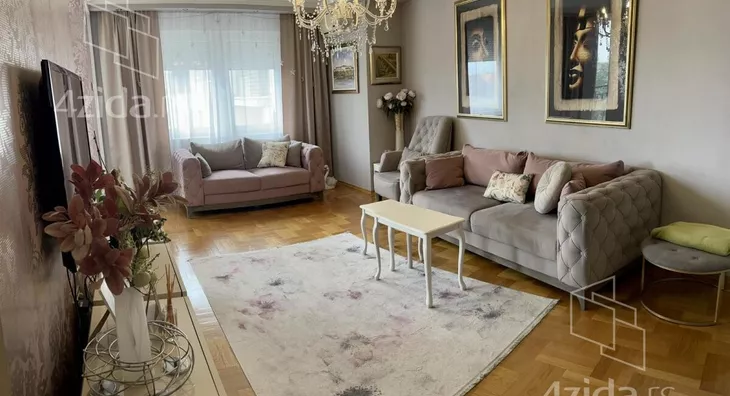 Četvoroiposoban stan | 4zida