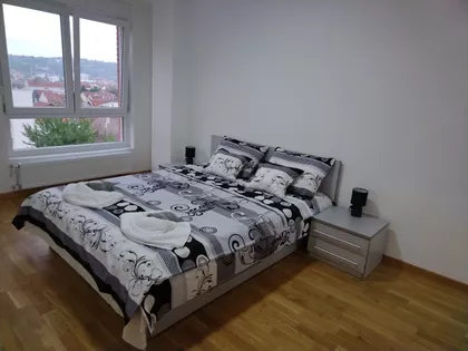 Kozaračka 2E/40 | 4zida.rs