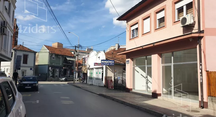 Lokal | 4zida
