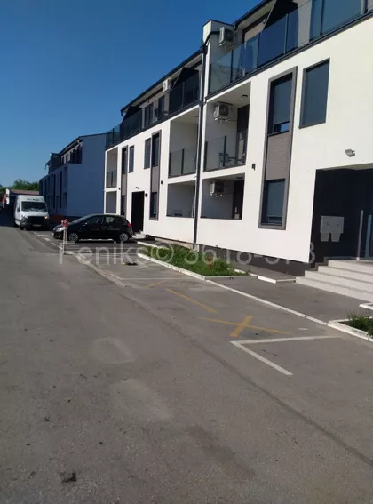 Vojvođanska | 4zida.rs