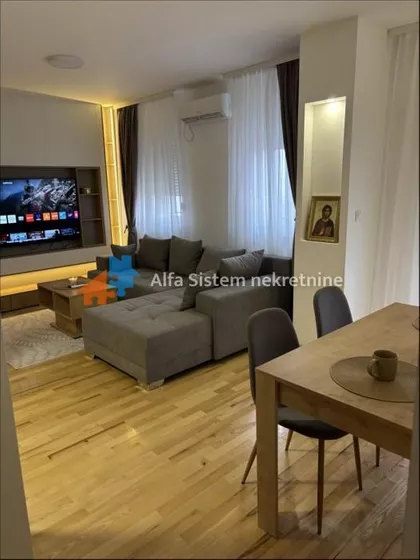 Učiteljsko Naselje | 4zida.rs