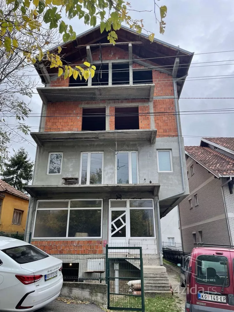 3-etažna kuća | 4zida