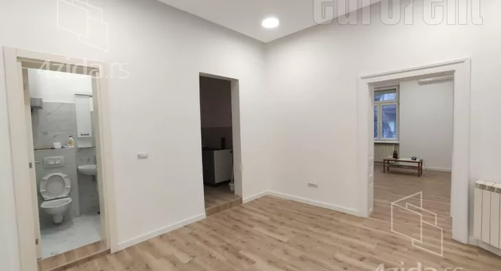 Četvoroiposoban stan | 4zida