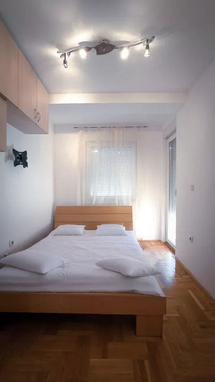 Janka Čmelika | 4zida.rs