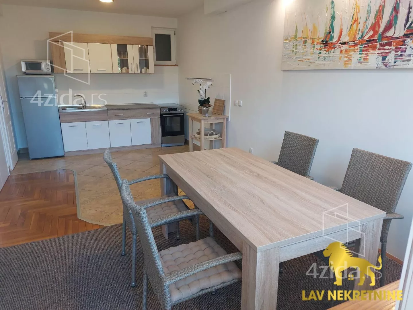 Jednoiposoban stan | 4zida