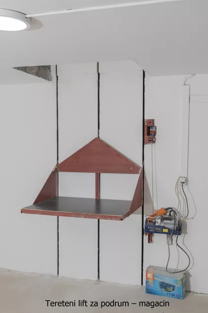 Cara Dušana | 4zida.rs