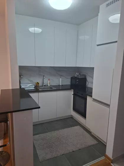 Poručnika Božidara 15 | 4zida.rs