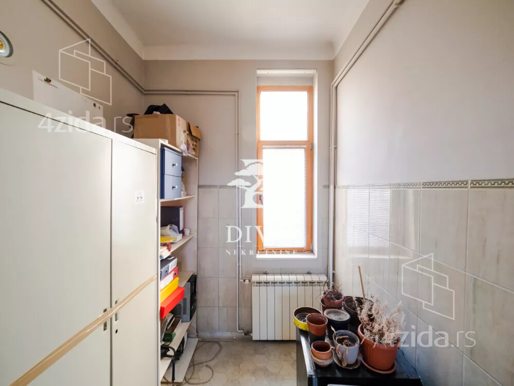 Četvoroiposoban stan | 4zida