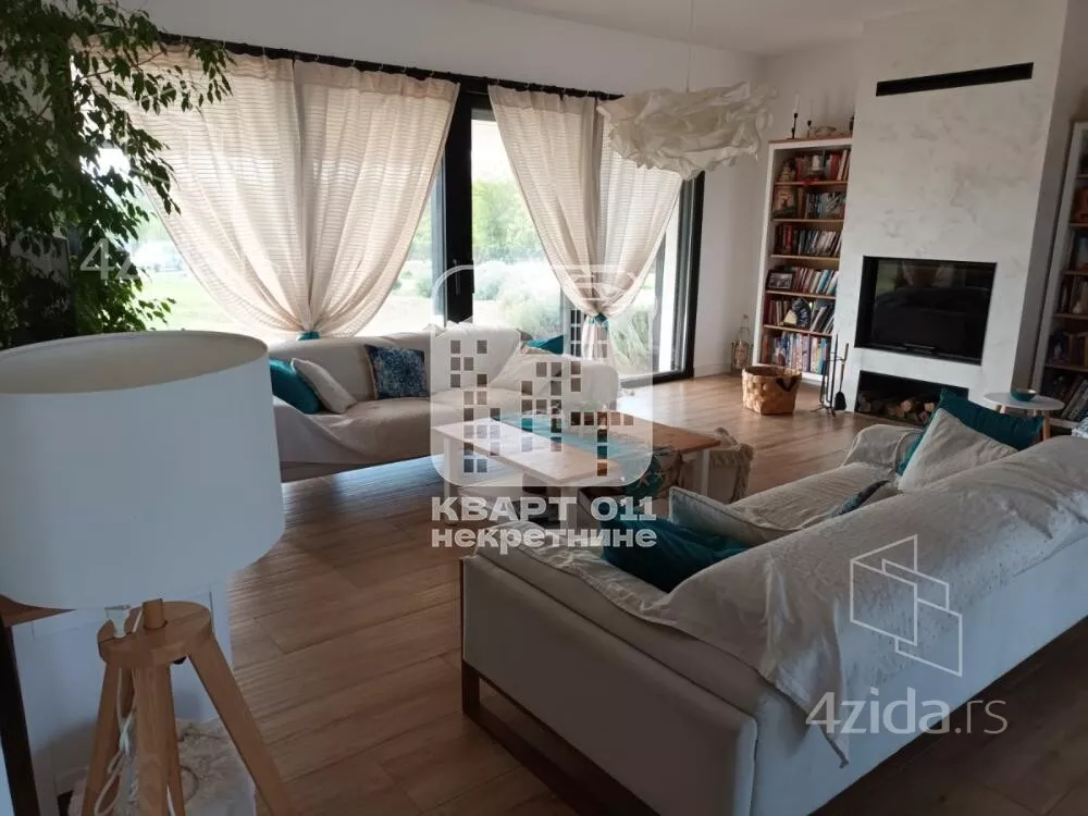 Kuća | 4zida