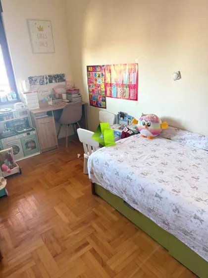 Dom Zdravlja | 4zida.rs