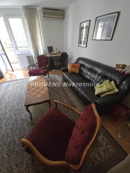 Ane Ahmatove | 4zida.rs