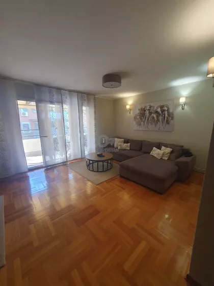 Petra Lekovića | 4zida.rs