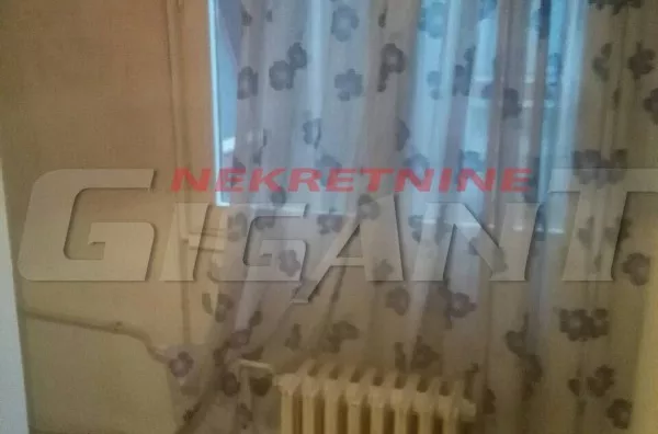 Šestosoban stan | 4zida