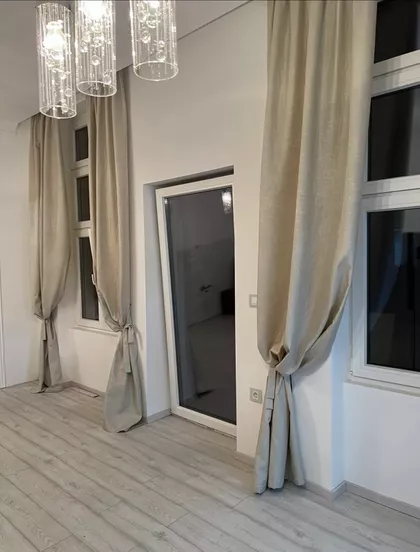 Karađorđeva 81 | 4zida.rs