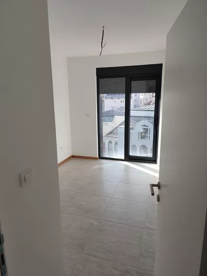 Karađorđeva | 4zida.rs