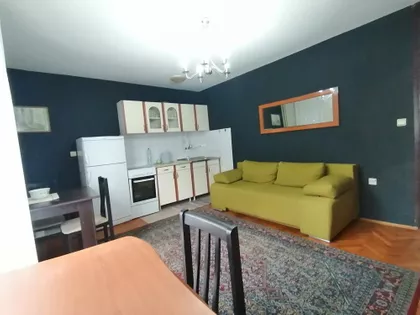 Grčkoškolska | 4zida.rs