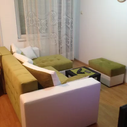 Trg Kralja Aleksandra Ujedinitelja | 4zida.rs