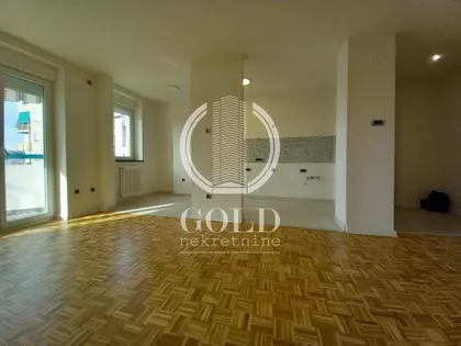 Cara Dušana | 4zida.rs